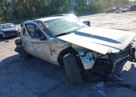 2004 Mercury Grand Marquis Ls from USA, damaged, VIN 2MEHM75W24X629309